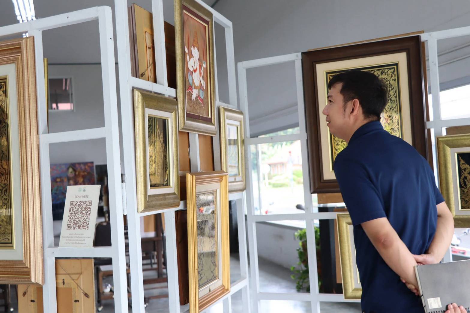 title - ผู้อำนวยการศูนย์ส่งเสริมและพัฒนาอาชีพเสริมนอกภาคการเกษตร ให้การต้อนรับคณะเจ้าหน้าที่กระทรวงทรัพยากรธรรมชาติและสิ่งแวดล้อม เยี่ยมชมสถานที่ ศพส. และแผนกฝึกอบรมทั้ง 12 แผนก